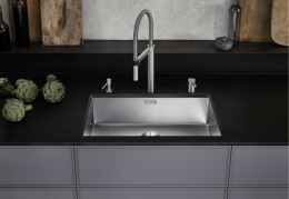 Мойка Blanco Claron 700-U нерж. сталь Durinox, отводная арматура InFino