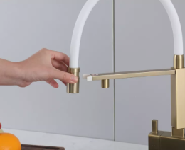 Смеситель для кухни с гибким изливом Gappo G4395-53 золотой сатин